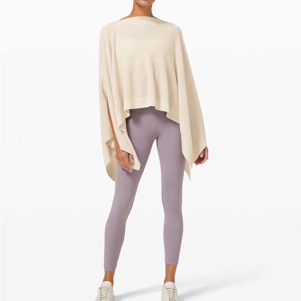 White Lululemon poncho